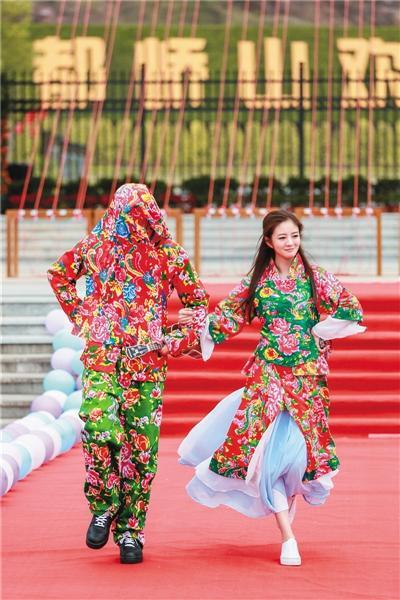 刘嘉玲包里有“神秘人”照片
