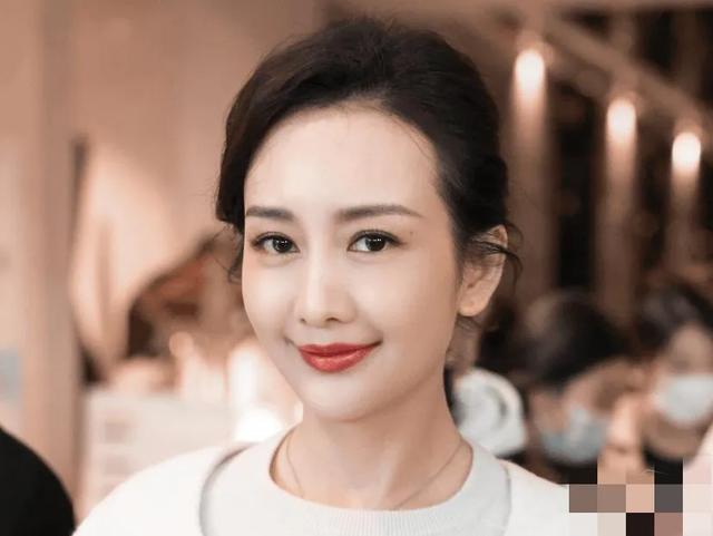 王欧产后状态绝美,网友直呼:“美女中的美女!”