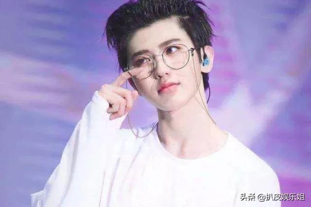 杨幂赵丽颖互相拉踩?蔡徐坤被富婆猛追?肖战李沁辟谣恋情?