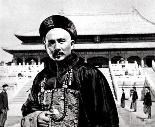 知府白天做官,晚上却成为采花大盗,林则徐用一招将其抓获