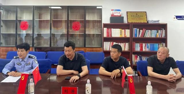 内蒙古山西商会会员企业赴回民区护企优商中心考察学习