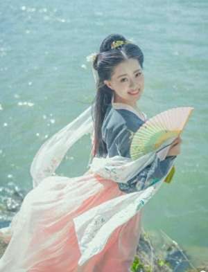 京族美女视频(56个民族，56个美女，太美了)