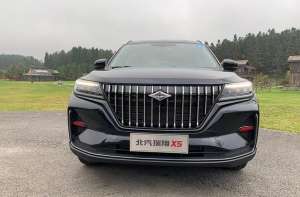 北速汽车7座(抢先试驾北汽瑞翔X5：底盘表现不错，7个座空间压力并不大)
