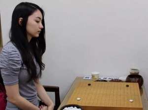 围棋的美女(围棋美女颜美如仙 神仙姐姐长相惊为天人baby刘亦菲都逊色了)