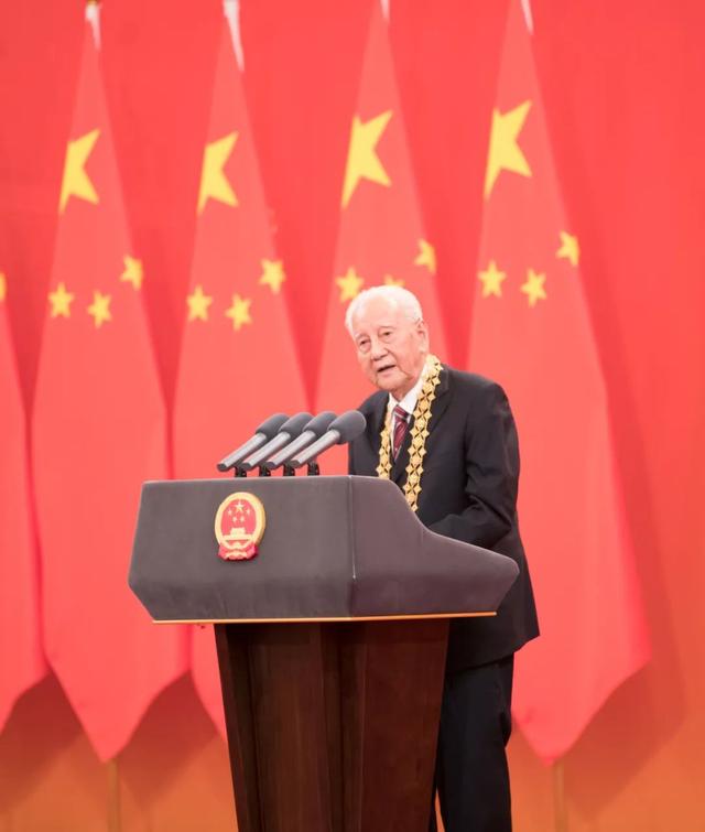 今天，谨以此文，道别黄老！