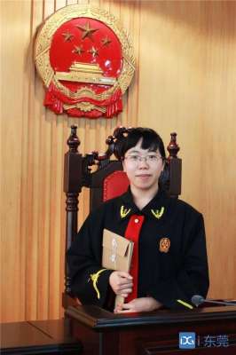 美女东莞法院(东莞法官谭艳婷被授予“全国法院办案标兵”称号)