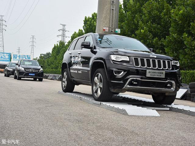 有情怀更有实力 试驾新款Jeep大切诺基