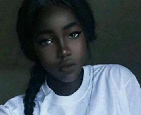 16岁女孩火了,符合全世界男人的审美观,看一眼就舍不得移开眼睛