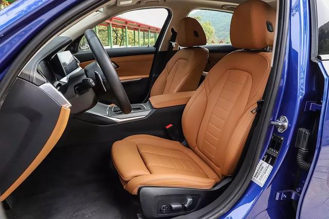 搭载宝马iDrive 7系统,能50米自动循迹倒车,华晨宝马3系,选它