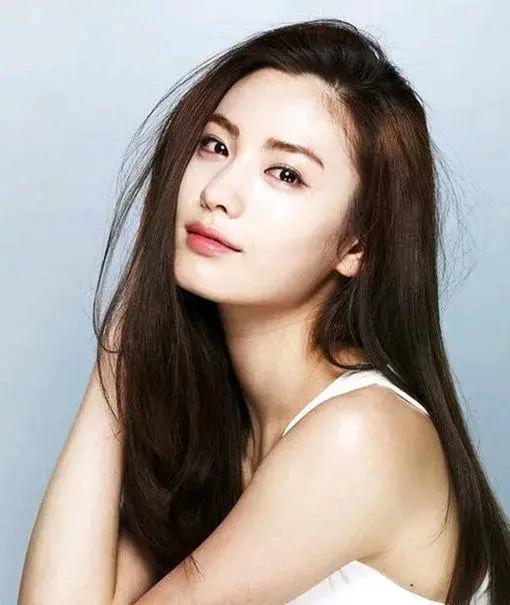 连续蝉联三届“世界第一美女”的人,有多美?她的颜值该有多高?