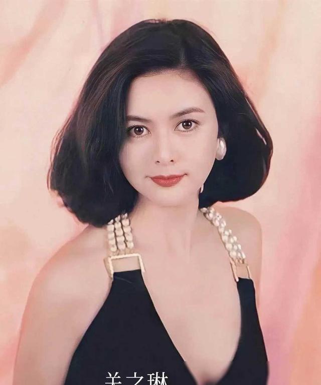 衡量美女的10大标准:一:身材好。二:身高在1.68米左右。