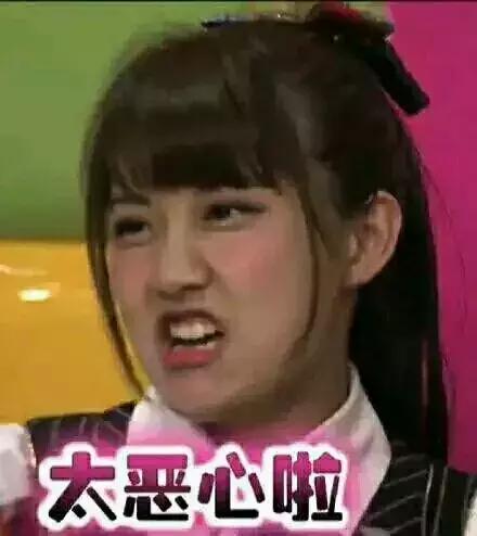 恶心!女律师走在路上被泼尿!车里男人怒指:你找死!