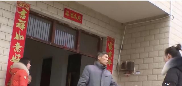 湖南未婚妻为捉奸化身侦探，潜伏情妇抖音，竟发现自己才是小三？