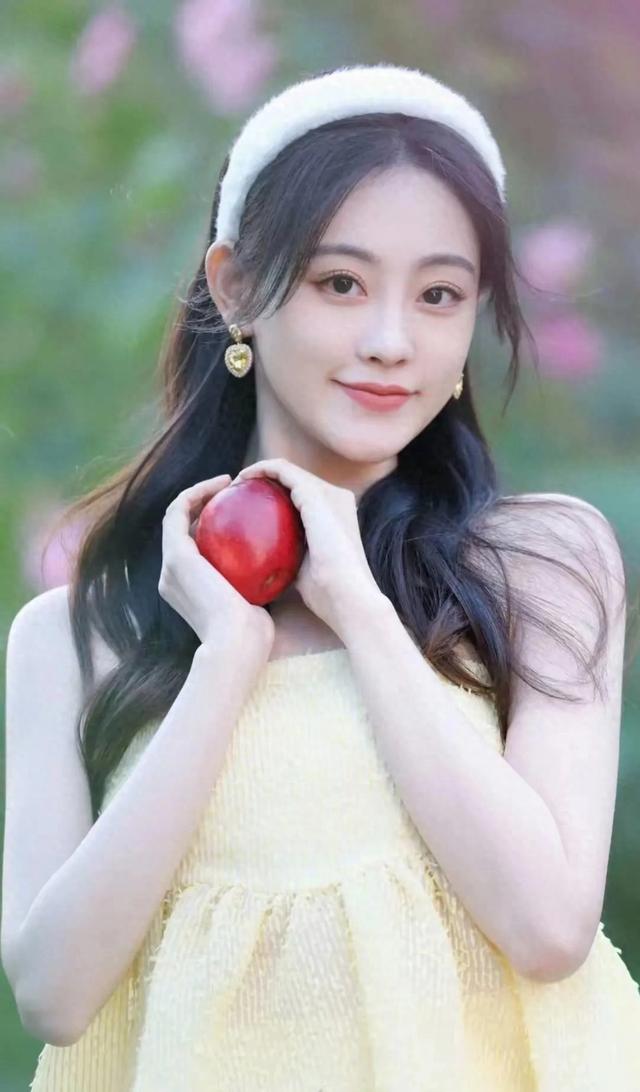 中国娱乐圈年青美丽的10位女明星,大家认可吗