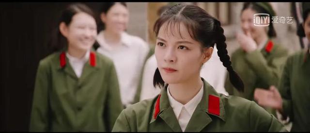 一边是硬核演习,一边是浮夸叙事,《王牌部队》能算合格军旅剧吗?