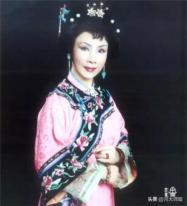 德艺双馨，雍容典雅的虎美玲…