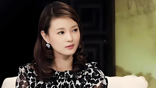 刘芳菲:经历两段感情后自己离开央视,如今47岁和陈宝国同游云冈