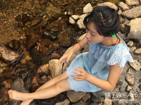 还记得《甄嬛传》里的胧月公主吗？她16岁了长这样