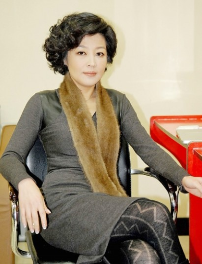 哈文：李咏病逝3年不改嫁，坚持赡养婆婆，我永远都是李家的人