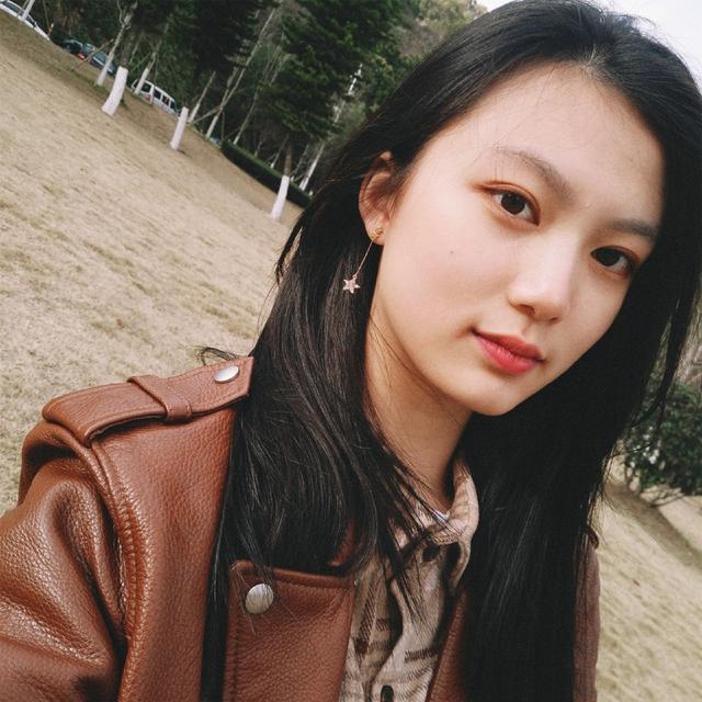《舞法天女》的拉媞天女，曾演过吴磊的追求者，如今18岁越来越美