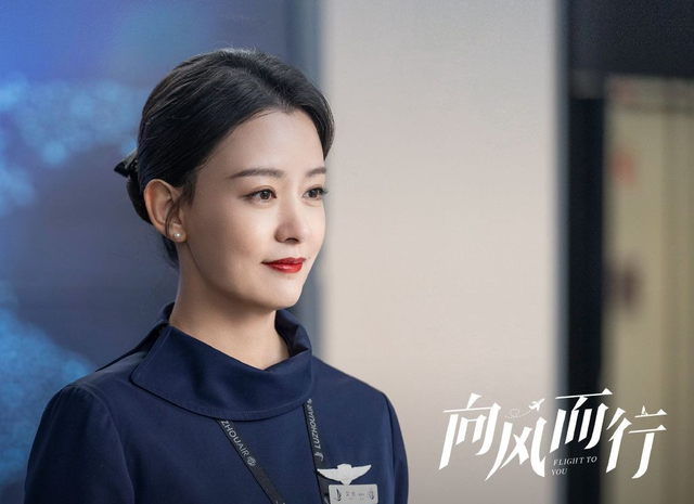 她,从歌手到演员,36岁演“最美乘务长”火了