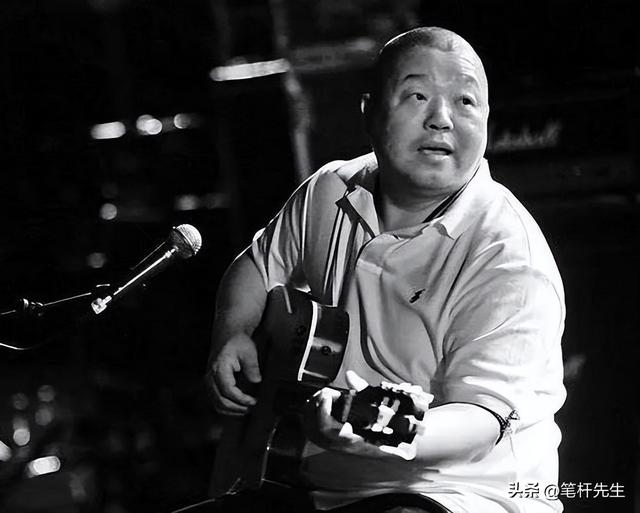 臧天朔的悲哀,生前向母亲跪地忏悔,死后妻子将80岁老母告上法庭