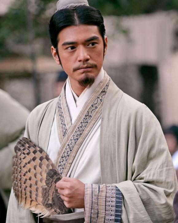 三国演义里把诸葛亮过誉到什么程度?其实不是吹过头,而是吹歪了