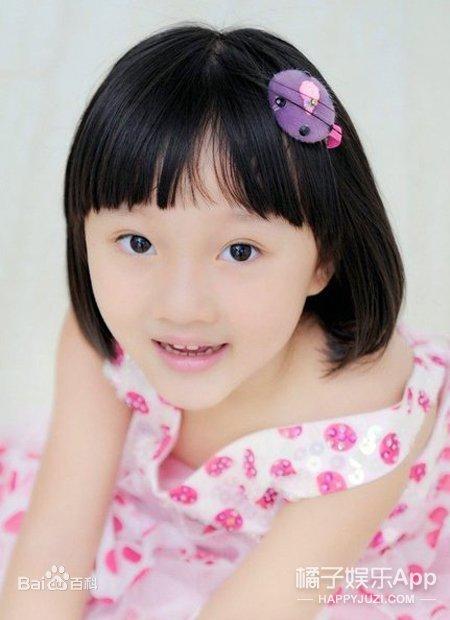 还记得《甄嬛传》里的胧月公主吗？她16岁了长这样