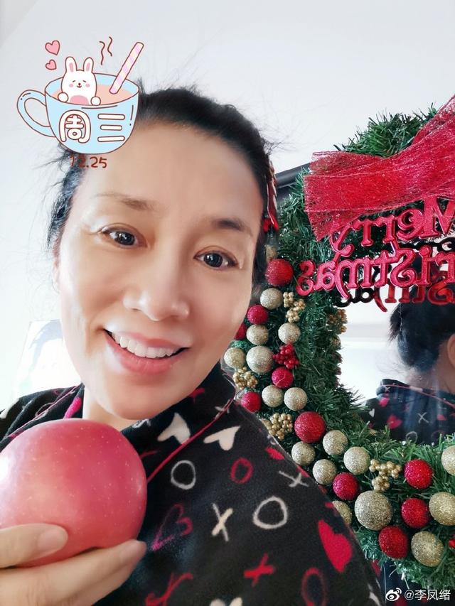 李凤绪晒近照,《青春祭》饰李纯,《安家》饰耿妈妈,已结婚31年