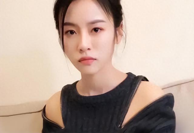 网红祝晓晗:靠花式“坑爹”吸粉5千多万,她到底凭的是啥?