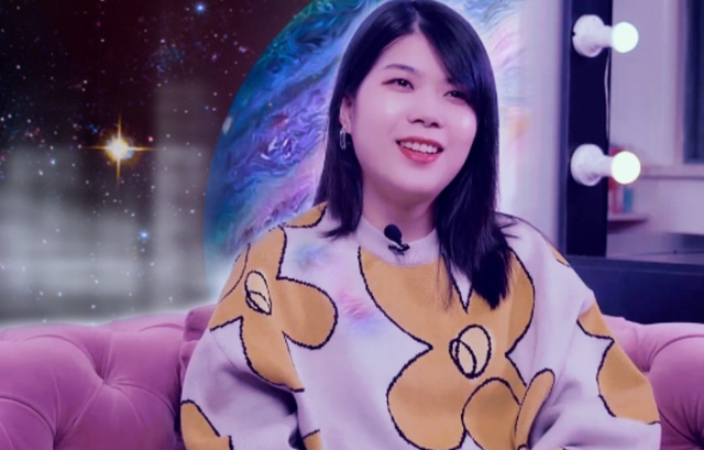9位被称“老烟鬼”的女明星，周迅烟不离手，刘亦菲14岁就抽烟了