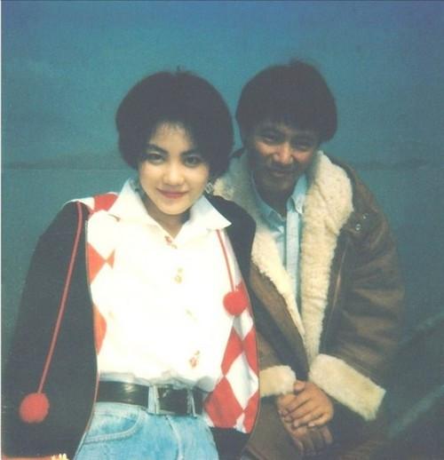 王菲早年青涩照片曝光,网友:这才是真正的美女
