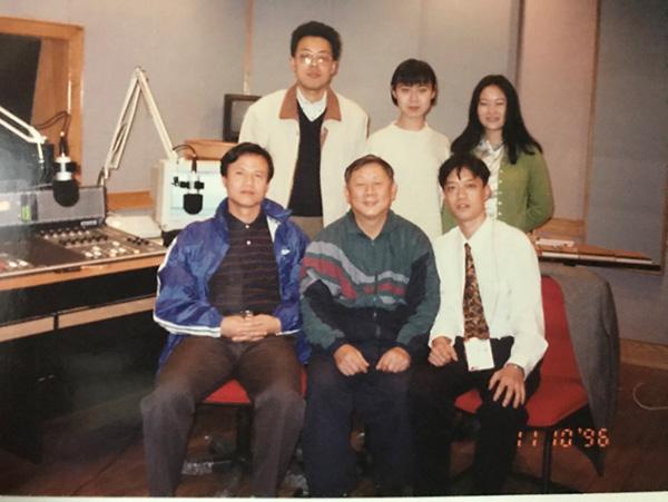 海滨、海波：“双胞胎兄弟”与上海广播的变革与坚守