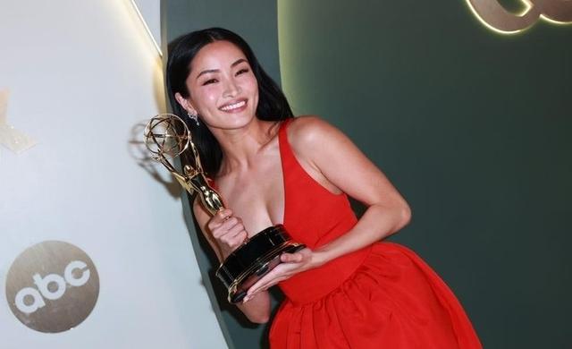 29岁韩国女导演爆冷！首部作品惊艳世界！威尼斯金狮奖到手