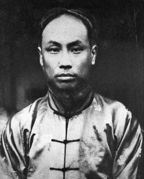 思想巨匠陈独秀 两党都不待见他 晚年死于食欲中毒