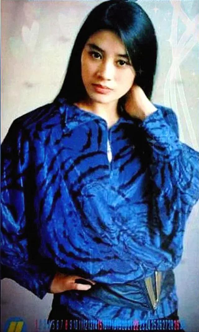 李凤绪晒近照,《青春祭》饰李纯,《安家》饰耿妈妈,已结婚31年