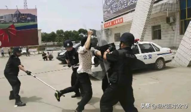 黑道狂徒:人性的泯灭(大结局)