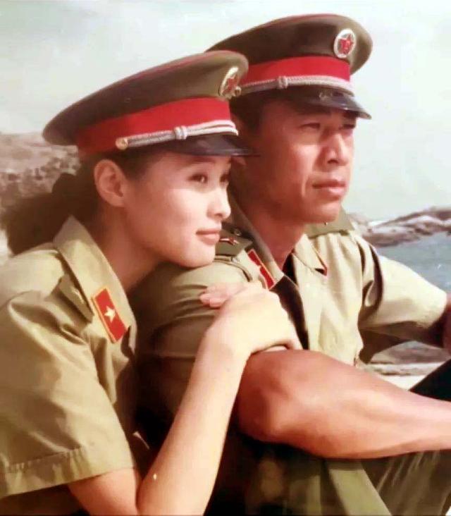 《扫黑风暴》主演吴越:在爱情中受过伤害,49岁仍未婚
