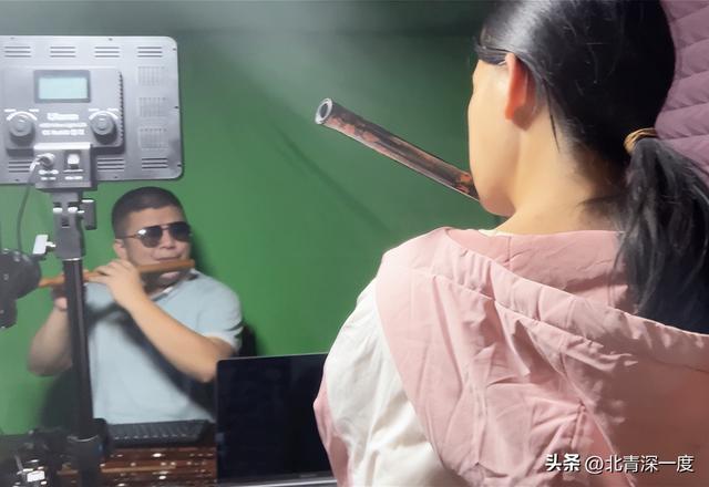 盲人竹笛演奏家:我的焦虑在直播间里消失了