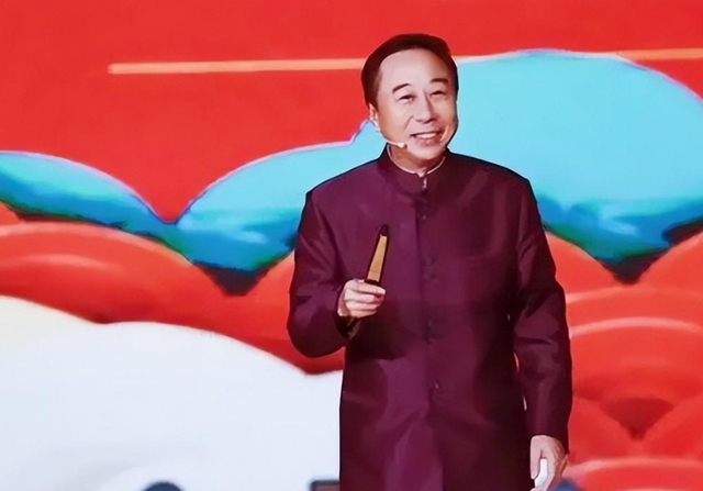 冯巩的曾祖父是大总统冯国璋,那你知道他母亲的家世有多牛吗?