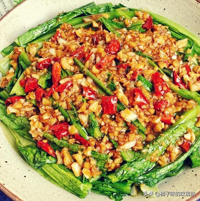 美食家常菜推荐:蒜蓉油麦菜,青椒炒肉丝,手撕包菜,美味又下饭