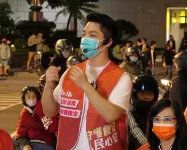 蒋万安:蒋经国之孙,国民党新贵,曾因支持蔡英文被骂不肖子孙