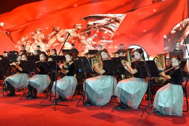 合肥市西园新村小学南校隆重举行“天鹅之声”2024新年音乐会