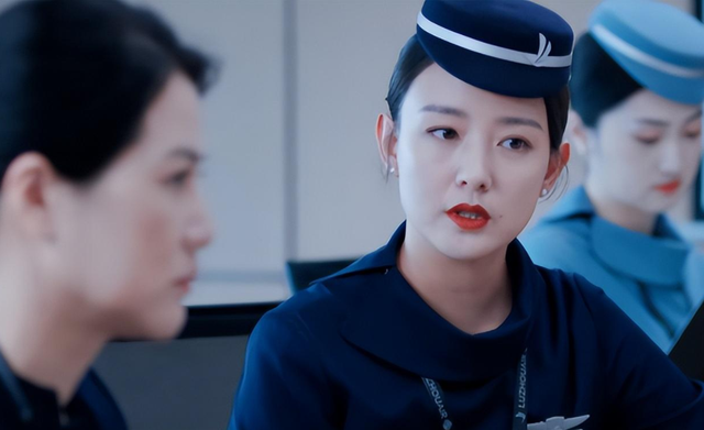 她,从歌手到演员,36岁演“最美乘务长”火了
