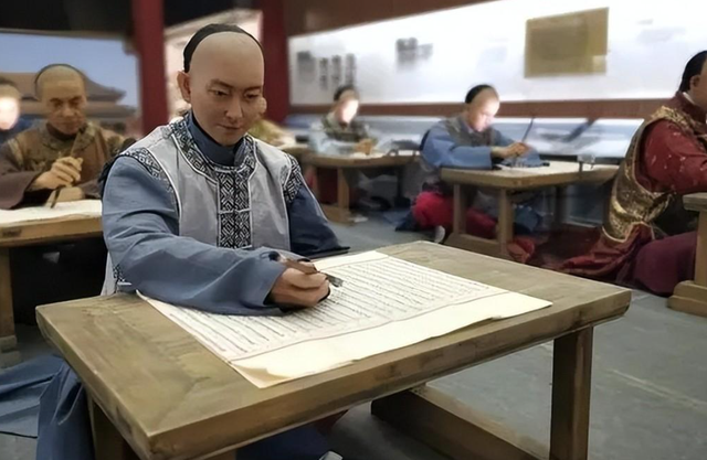 冯巩的曾祖父是大总统冯国璋,那你知道他母亲的家世有多牛吗?