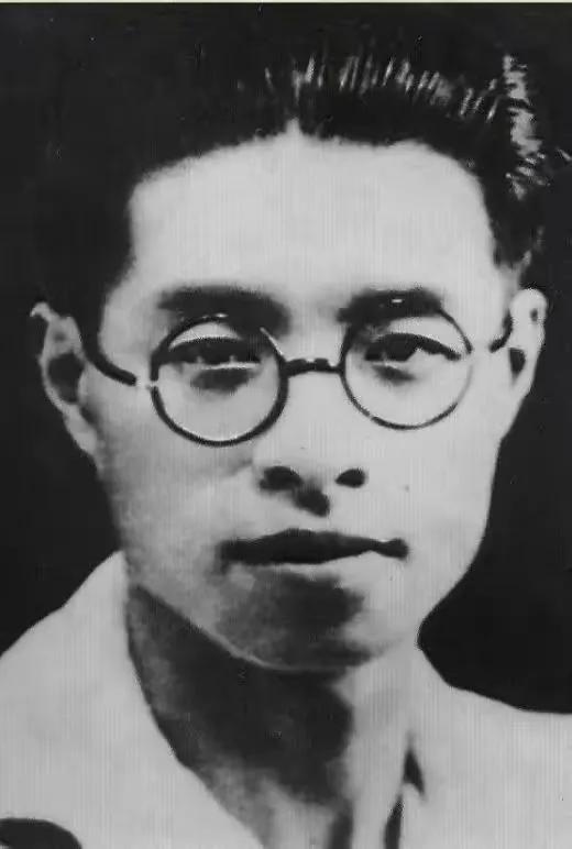 她的爱情何其彪悍:三人行后念念不忘,44年姐弟恋临终前主动索吻