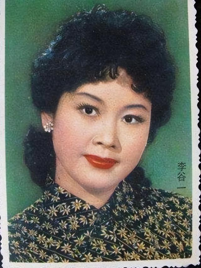 78岁李谷一,曾罕见晒与老公合照,两人相伴36年,女儿端庄漂亮