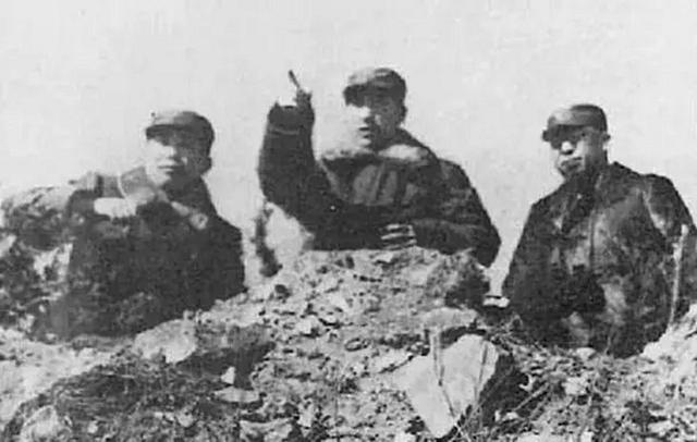 谭政发现刘亚楼的名字在自己前面,沉思过后说:以后别写我名字了