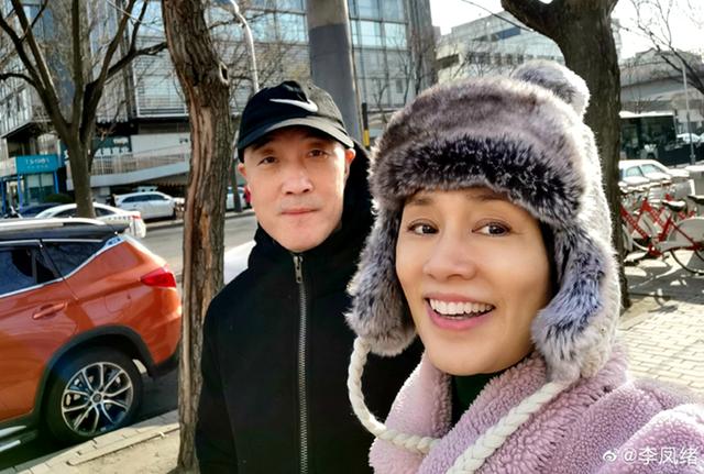 李凤绪晒近照,《青春祭》饰李纯,《安家》饰耿妈妈,已结婚31年