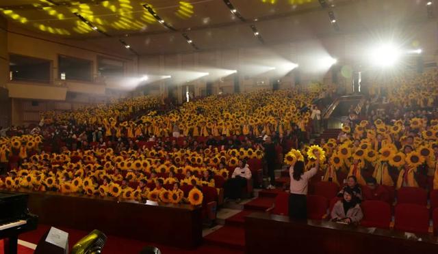 合肥市西园新村小学南校隆重举行“天鹅之声”2024新年音乐会